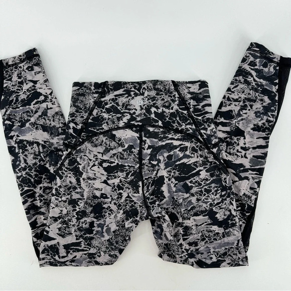 Lululemon Black and White Print High Waisted Leggings - Picture 3 of 3